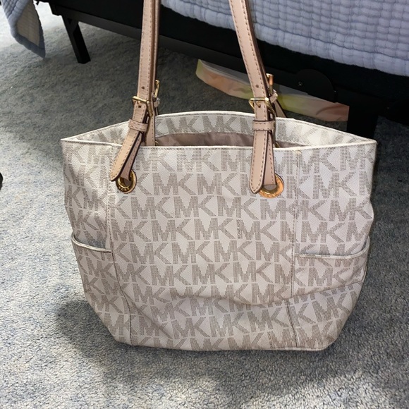 Michael Kors bag - Picture 3 of 4